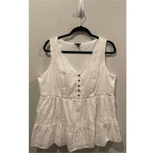 TORRID Sleeveless Antique White V-Neck Blouse